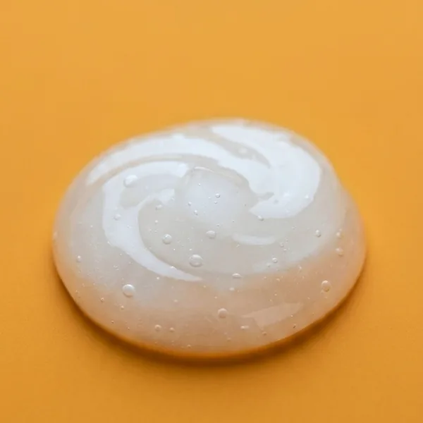 Dúo esencial Anti Frizz — Textura del shampoo